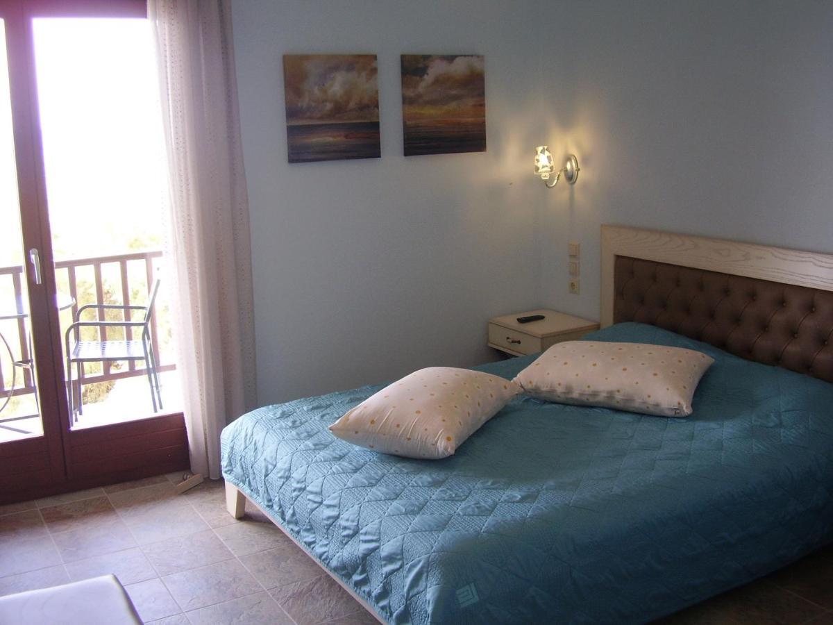 Sunset Suites Лефокастро Стая снимка