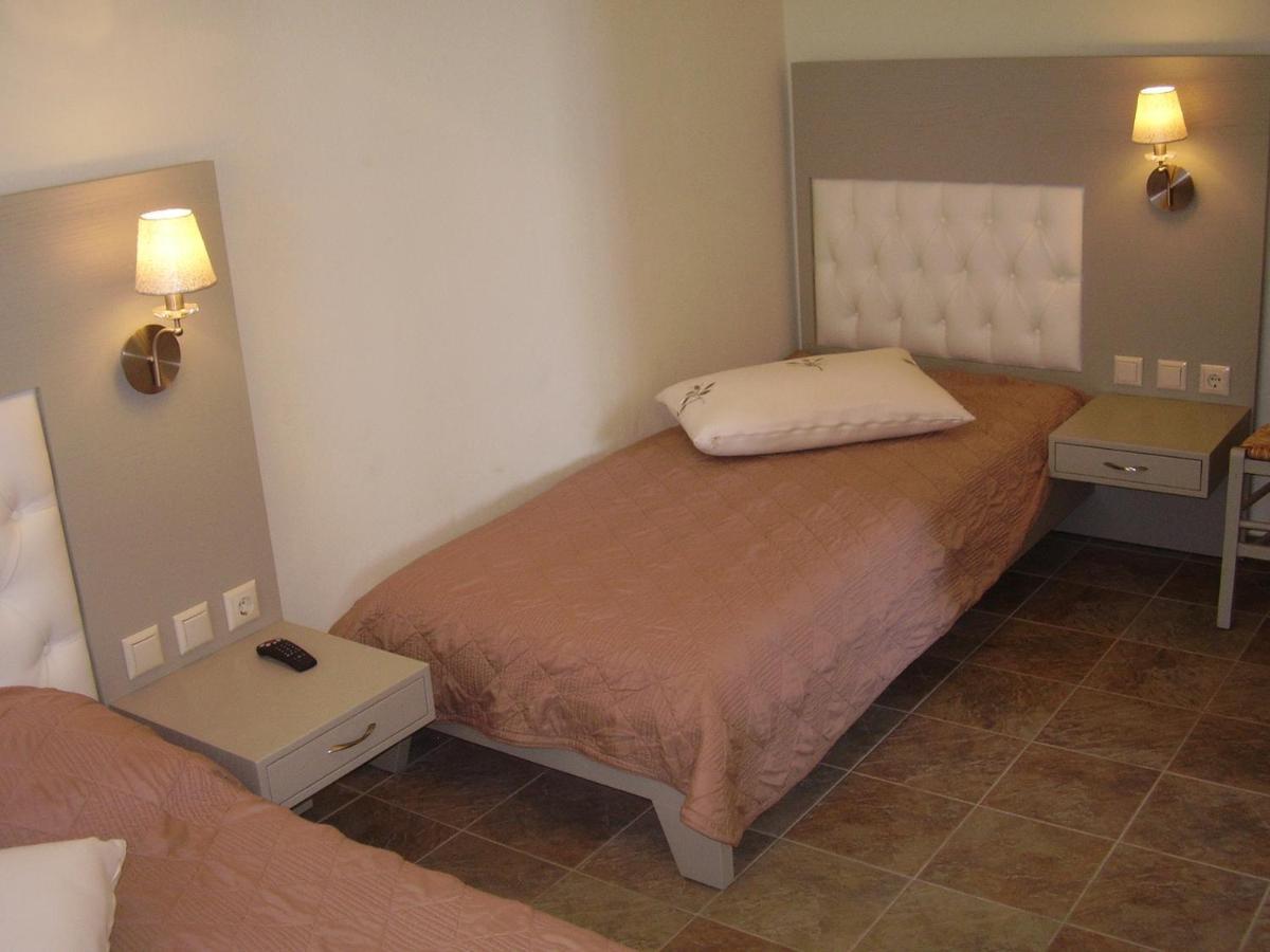 Sunset Suites Лефокастро Стая снимка