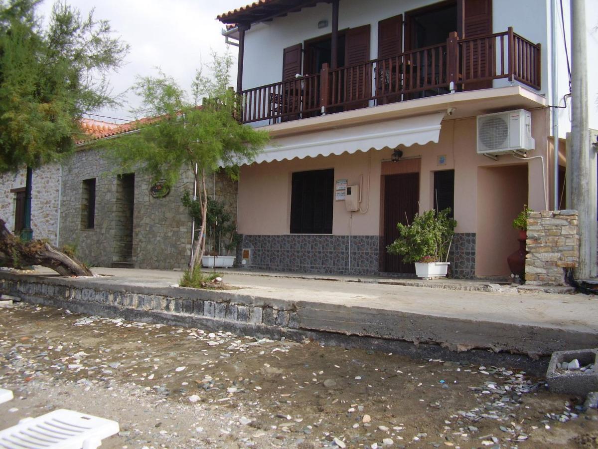 Sunset Suites Лефокастро Екстериор снимка