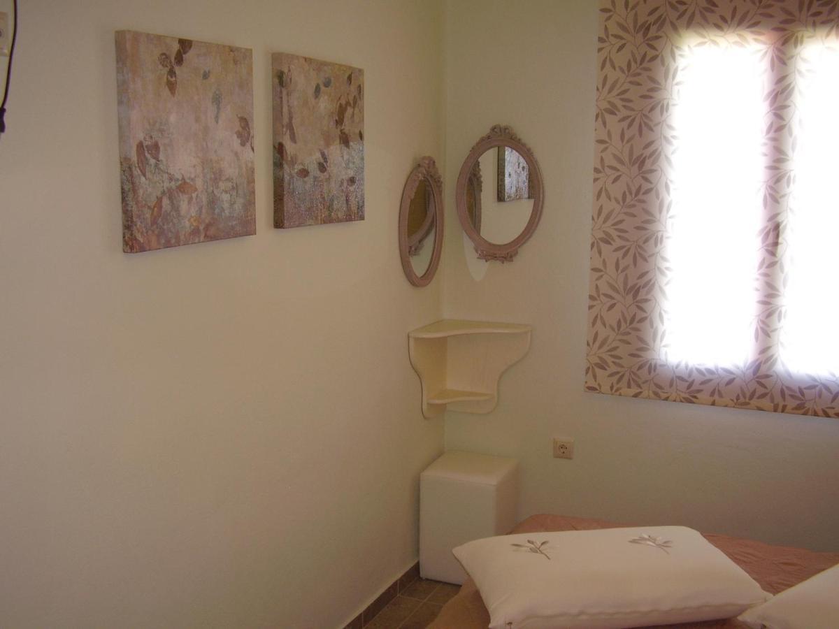 Sunset Suites Лефокастро Стая снимка