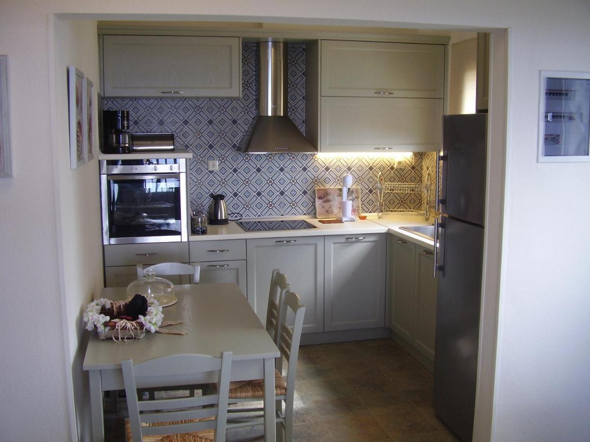 Sunset Suites Лефокастро Екстериор снимка