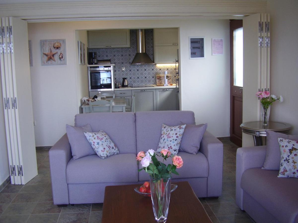 Sunset Suites Лефокастро Стая снимка